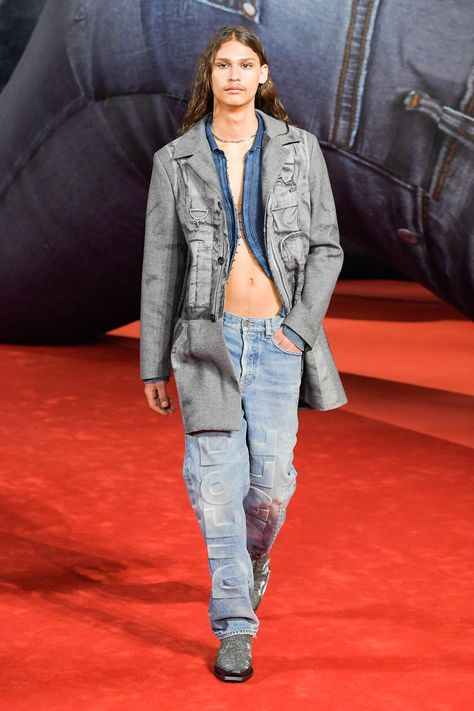 Diesel Fall 2022 Ready-to-Wear Fashion Show Collection: See the complete Diesel Fall 2022 Ready-to-Wear collection. Look 26 Diesel 2023 Fashion, Diesel Fw23, Diesel Campaign 2022, Diesel Fashion Show 2022, Diesel Fall 2022, Fashion Show Collection, Military Jacket, Ready To Wear, Fashion Show