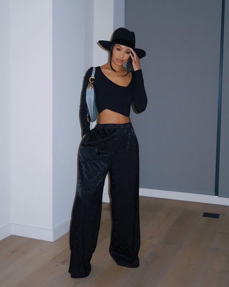 Teaira Walker on Instagram: “🖤” Teaira Walker Outfits, Teaira Walker, Nightout Outfit, Lookbook Outfits, New Wave, Fall Wardrobe, Black Aesthetic, Fashion Inspo Outfits, Different Styles