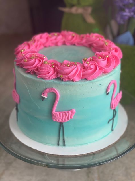 #flamingocake #flamingobirthday #pinkandtealcake #flamingo Flamingo Cupcakes Ideas, Flamingo Cake Birthday, Flamingo Cake Ideas, Flamingo Cupcake Cake, Tropical Flamingo Cake, Flamingo Birthday Party Cake, Aurora Birthday, Flamingo Birthday Cake, Flamingo Cupcakes