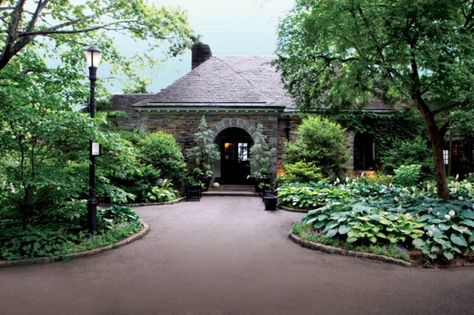 The delightful Fort Tryon Park in Washington Heights (about 45 cab ride from Manhattan). Manhattan Wedding Venues, Fort Tryon Park, Heather Gardens, Harvest Dinner, New York Landmarks, Manhattan Wedding, Penn Station, Washington Heights, Nyc Park