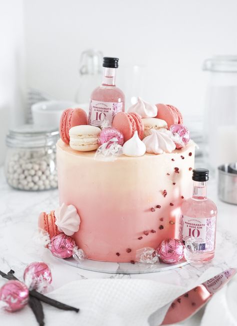 💐 :: P I N K P A R T Y :: 🥂 . 6-inch buttercream ombre cake Vanilla cake coated with a classic vanilla buttercream. Decorated with pink pomegranate gin, vanilla macarons, vanilla meringue, freeze dried raspberries and pink Lindt chocolate. #pinkgin #ombrecake #meringuekisses #lindtchocolate #macarons #cakestagram #cakephotography #cakesofinstagram #cakedesign #cakedecorating #cakefordays #birthday #party #wedding #dangodango #london #londonbaker #londoncakes #londoncakemaker Pink Party Cake, Creative Pastries, Macarons Vanilla, Pomegranate Gin, Botanical Cake, Vanilla Meringue, 22nd Birthday Cakes, Vanilla Macarons, Cocktail Cake