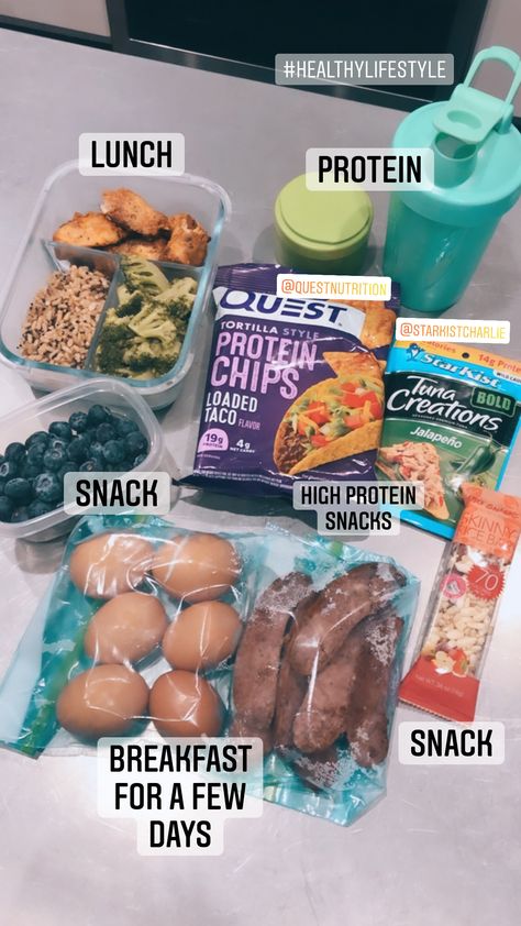 IG: kashiaturner Flight Attendant Meal Prep Ideas, Flight Attendant Meal Prep, Nutrition Meal Plan, Clean Breakfast, Easy Healthy Meal Prep, Healthy Drink, Quick Healthy Meals, Work Lunch, Breakfast Snacks