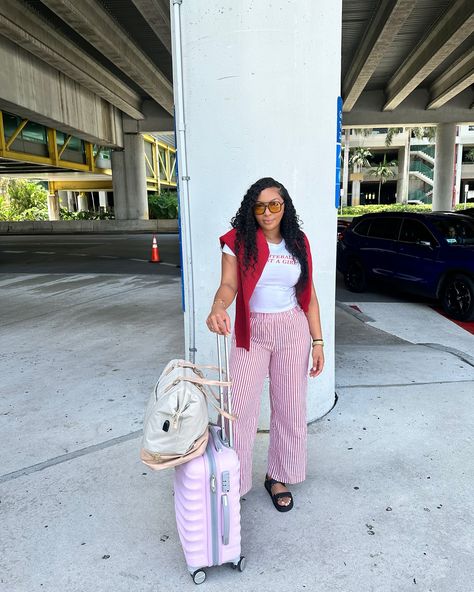 I’m literally just a girl at the airport🤭✈️ Comment SHOP below to receive a DM with the link to shop this post on my LTK ⬇ https://liketk.it/4KwSk airport outfit | casual outfit inspo | women boxer outfit #outfitinspo #casualstyle #traveloutfit #airportstyle Women Boxers Outfit, Boxer Outfit, Outfit Inspo Women, Comfy Airport Outfit, Boxer Pants, Monochrome Outfit, At The Airport, Cute Comfy, Red Pants