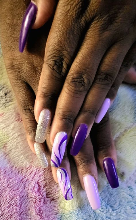 Spring Nails Purple Lavender, Purple Gray Nails, Purple Nail Art Designs Lavender, Nail Ideas Purple Lavender, Purple And Silver Nails Acrylic, Purple Acrylic Nails Designs, Purple Winter Nails, Engagement Nail Art, Purple And Silver Nails