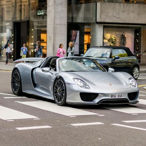 Porsche Spider, Porsche Collection, Porsche 918 Spyder, Carrera Gt, Porsche Carrera Gt, Cars Collection, Low Riders, Motor Bikes, Expensive Taste