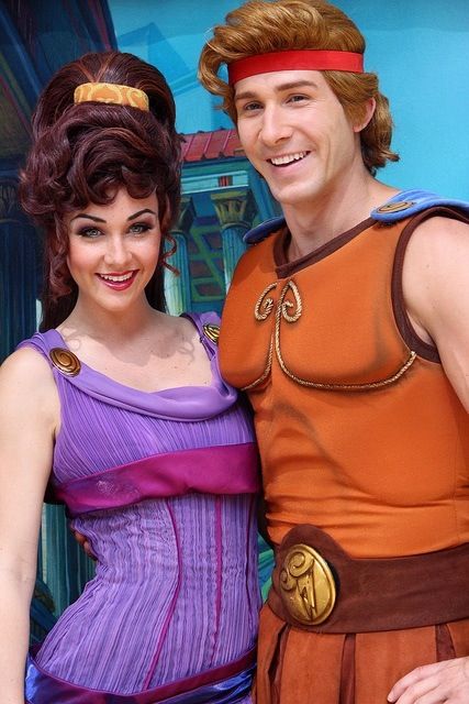 Hercules and Meg are perfect. I can't. I am desperately in love with a fictional character. This always happens to me. DAILY. Disney Hercules Costume, Megara Costume, Meg Costume, Hercules And Meg, Hercules Costume, Megara Disney, Disneyland Characters, Princess Half Marathon, Disney Hercules