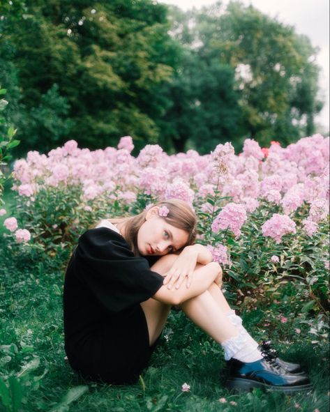 Sitting In A Field, Image Cloud, Grass Background, Creative Commons Images, Woman Sitting, Portrait Images, Nature Images, Garden Flowers, Lights Background