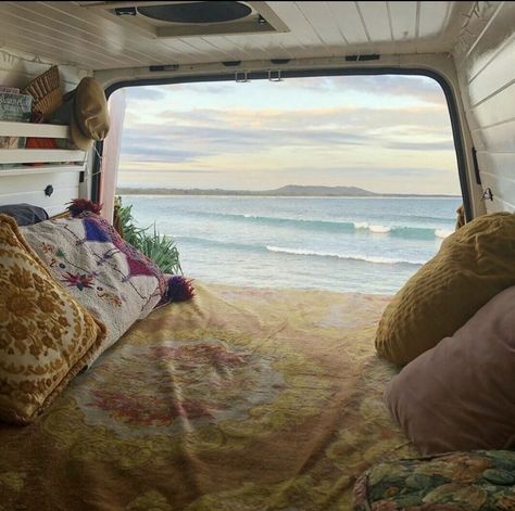 Travel Aesthetic Beach, Kombi Home, Bus Life, Hippie Van, Van Home, Van Living, Travel Van, Hippie Life, Aesthetic Beach