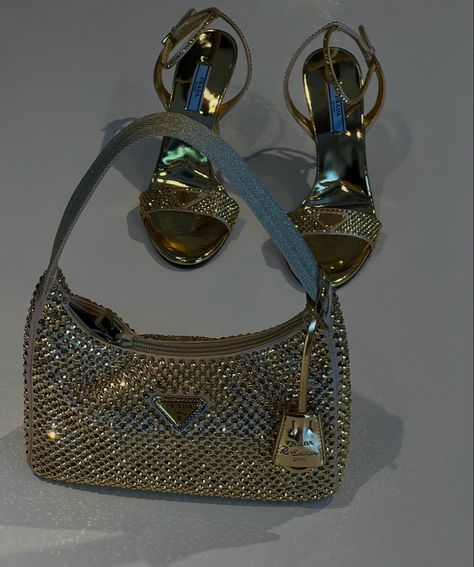 #fashion #heels #bag #sparkle #prada #inspofashion Sparkly Bag, Glitter Bag, Gold Bag, Fashion Heels, Prada Bag, Prada, Champagne, Coconut, Sparkle