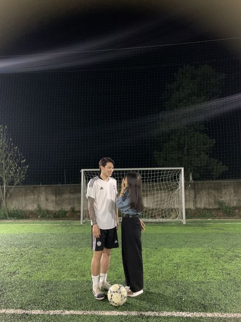 Cute Couples Football, Cute Soccer Couples, Soccer Couples, Football Couples, Gentleman Aesthetic, Football Boyfriend, Royalty Aesthetic, Bff Photoshoot Poses, Boy Best Friend