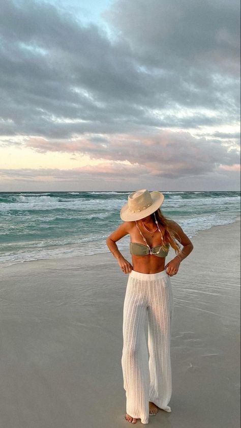 Chic Beach Outfit, Bali Outfit, European Beach, Cancun Outfits, 20 Outfits, Outfits For Mexico, Outfits For Summer, Summer Holiday Outfits, Hawaii Outfits