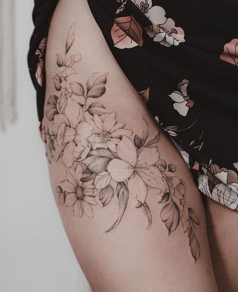 Floral Thigh Tattoos, Flower Thigh Tattoos, Dragon Tattoo For Women, Hip Tattoos Women, Inspiration Tattoos, Thigh Tattoos Women, Hip Tattoo, Nature Tattoos, Piercing Tattoo