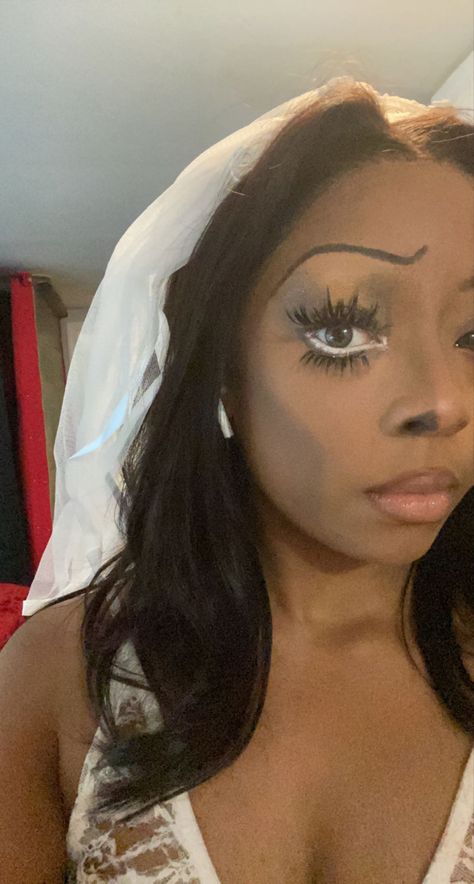 Scary Bride Makeup, Corpse Bride Costume Black Woman, Cemetery Bride Makeup, No Costume Halloween Makeup, Halloween Bride Makeup, Corpse Bride Makeup Easy, Corpse Bride Inspired Makeup, Black Corpse Bride, Corpse Bride Makeup Halloween