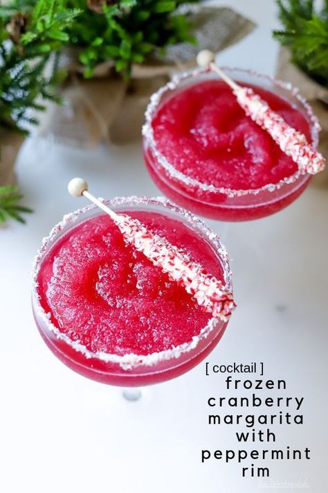 Cranberry Margaritas, Festive Holiday Cocktails, Cranberry Margarita, Christmas Drinks Alcohol, Citrus Cocktails, Holidays Ideas, Frozen Cranberries, Festive Drinks, Holiday Cocktail