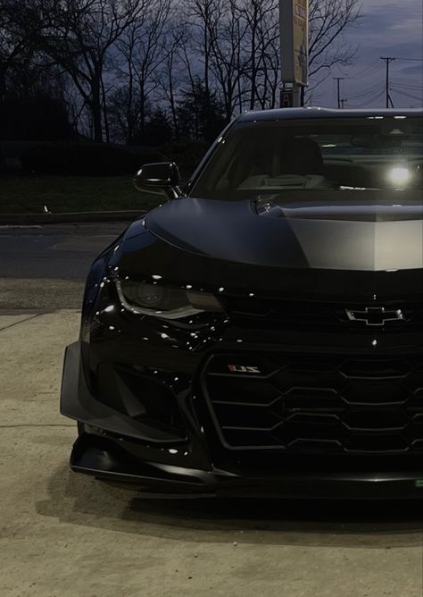 Matte Black Car Wrap, Black Corvette Aesthetic, Black Camaro Aesthetic, All Black Camaro, Black Sports Car, Camaro Black, Black Camaro, Camaro Car, Chevrolet Camaro Zl1