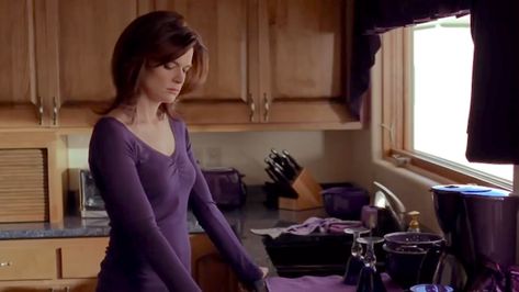 How Marie Schrader's Spitefulness in 'Breaking Bad' Is a Microcosm of the Motivations That Drive Walter White Marie Schrader, Betsy Brandt, Marie Core, Breaking Bad Party, Visual Archive, Hijab Wedding Dress, The Muses, Hijab Wedding, Aesthetic Purple