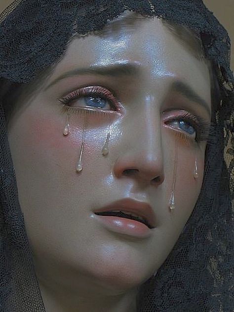 Virgin Mary Crying, Mary Crying, Rennaissance Art, Spotify Premium, Shotting Photo, Portrait Fashion, A Level Art, Ap Art, Catholic Art