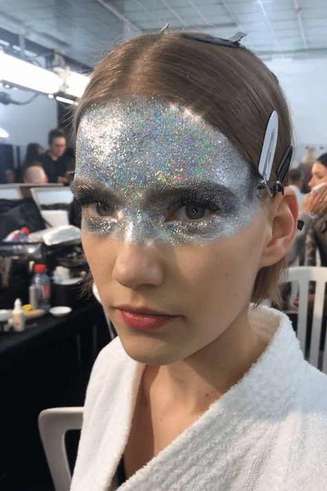 Glitter Face Makeup, Givenchy Haute Couture, Space Costumes, Festival Makeup Glitter, Space Makeup, Beauty Crush, Givenchy Couture, Alien Costume, Space Fashion