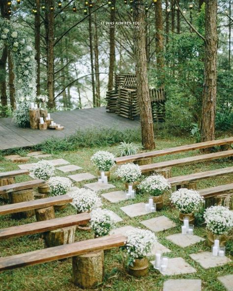 Diy Backyard Wedding Aisle, Wedding Seating Isle, Ceremony Benches Wedding, Wedding Ceremony Bench Decor, Wood Aisle Wedding, Backyard Wedding Ceremony Seating, Cheap Outdoor Wedding Decorations, Wedding Ceremony Benches Decor, Outdoor Wedding Ceremony Benches