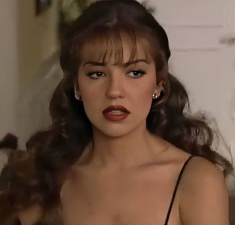 90s Aesthetic Fashion, Los 90s, Mexican Hairstyles, Latina Hair, Girly Makeup, Latina Makeup, 1970s Women, Mexican Actress, Hair Catalog