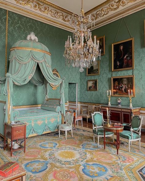 French Chateau Bedroom, Antoinette Core, Queer Vampire, Chateau Bedroom, Rococo Bedroom, Vampire Romance Books, Paris House, House In Paris, Turquoise Furniture