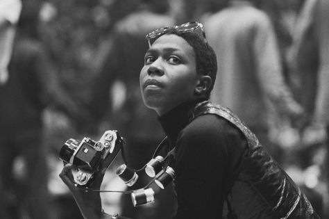 Political & social activist and Black Panther member Afeni Shakur (right) holds a camera as she attends a session of the Revolutionary People’s Constitutional Convention, Philadelphia, Pennsylvania, between September 4 and 7, 1970. The convention was organized by the Black Panther Party to draft a new Constitution of the United States and unify factions of the radical left. (Photo by David Fenton/Getty Images) Afeni Shakur, Solar Print, Jasmine Guy, Black Liberation, Virtual Vision Board, Alice Faye, Black Panther Party, Get It Girl, Who Runs The World