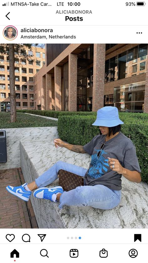 Denim Bucket Hat Outfit Black Women, Bummy Outfits Summer, Light Blue Shirt Outfit, Outfits Summer Casual, Bummy Outfits, Sneaker Fits, Things To Wear, Outing Outfit, Kaftan Designs