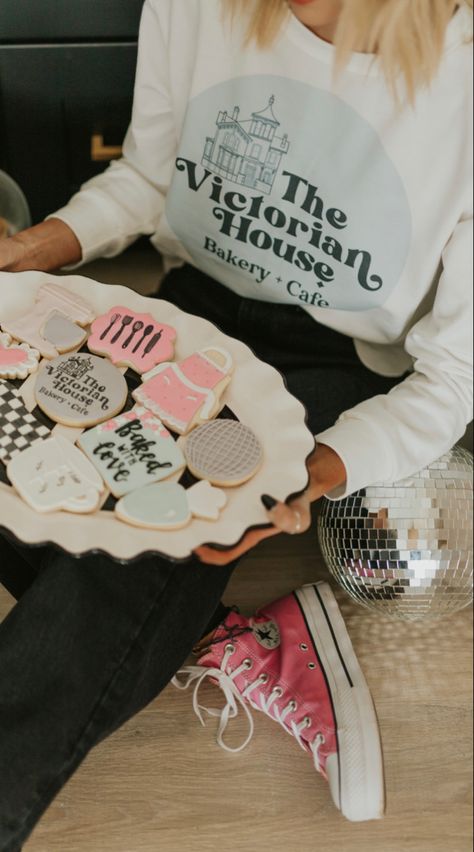 Bakery photo shoot session cookies baking Victorian house bakery and cafe bowl mixer pink black checkered Baking Business Photoshoot, Home Baker Photoshoot, Bakery Branding Photoshoot, Baker Photoshoot Ideas, Baker Headshots, Bakery Photoshoot Ideas, Baker Photoshoot, Baking Branding, Baking Photography