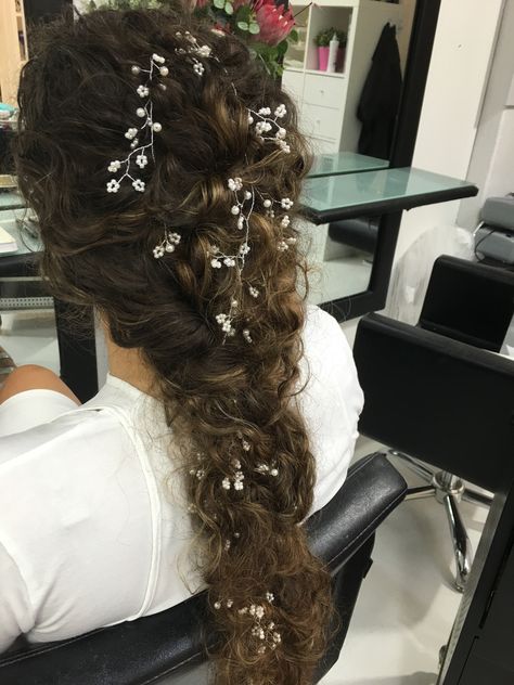 Wedding Headpiece Curly Hair, Curly Floral Wedding Hair, Braid Hairstyles Bride, Half Up Curly Hair, Character Hairstyles, Curly Bride, Curly Bridal Hair, Bridal Hairstyles With Braids, Floral Wedding Hair