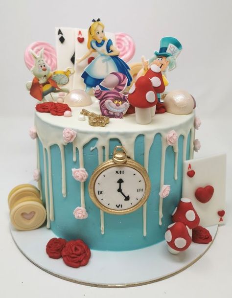 Alice In Wonderland Themed Cake, Easy Alice In Wonderland Cake, Alice In Wonderland Tea Party Cake, Alice In Wonderland Cake Simple, Alice Wonderland Cake, Alice In Wonderland Cake Ideas, Alice In Onederland Cake, Alice In Wonderland Birthday Cake, Alice Cake