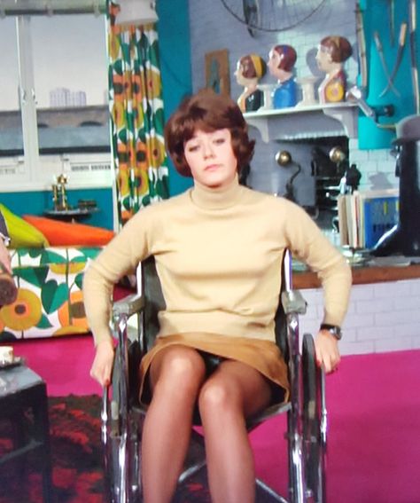 Tara King Linda Thorson, Madeline Smith, Tara King, Windy Skirts, Avengers Girl, Emma Peel, Joanna Lumley, King Outfit, Wheel Chair