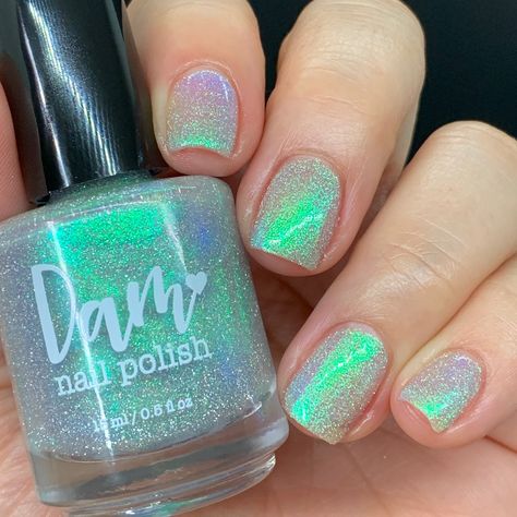 Reflective Nail Polish, Halo Nails, Holographic Glitter Nails, Reflective Nails, Be Weird, Holographic Nail Polish, Rose Nails, Sparkle Nails, Glitter Nail Polish