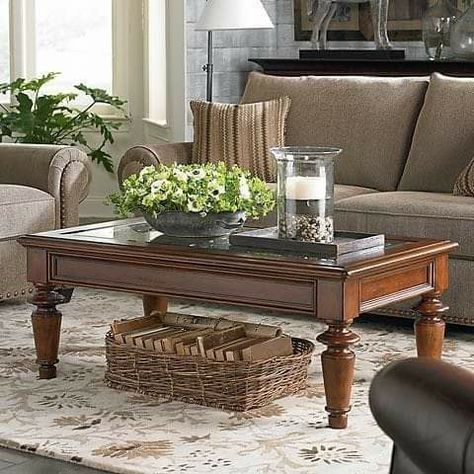 Traditional Center Table, Centre Table Design, Centre Table Living Room, Table Decorating Ideas, Coffee Table Decor Living Room, Center Table Decor, Center Table Living Room, Traditional Coffee Table, Living Room Center