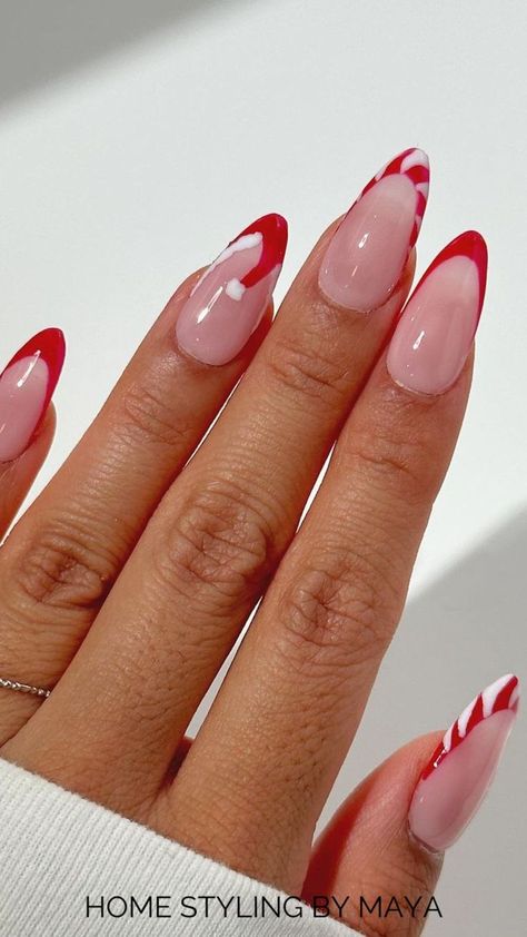 red Christmas nails, cute christmas nails Christmas/newyears Nails, December Nail Inspo Almond, Bauble Nails Christmas, Holiday Almond Nails Christmas, Christmas Nails Summer, Christmassy Nails Simple, Red Nails For Christmas Holidays, Christmas Bow Nail Art, Nail Inspo Christmas Simple