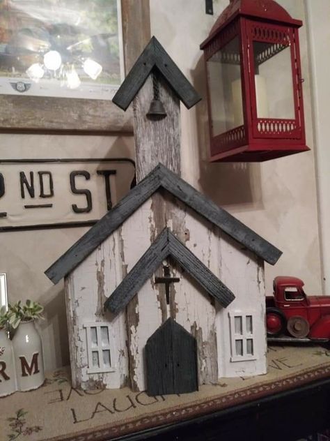 Wood Projects For Christmas Gifts, Wood Churches Diy, Wooden Churches, Wooden Church, Scrap Wood Crafts, Wood Block Crafts, Wooden Christmas Crafts, Barn Wood Crafts, Farmhouse Crafts