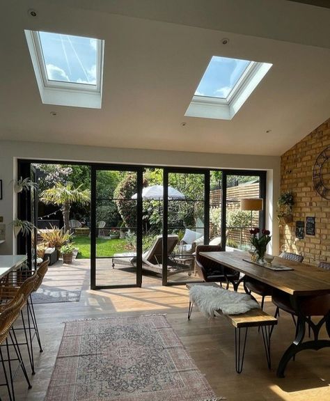 Kitchen Diner Extension, Roof Windows, Open Plan Kitchen Diner, Open Plan Kitchen Living Room, House Extension Design, Home Design Living Room, Kitchen Inspiration Design, House Extensions, House Goals