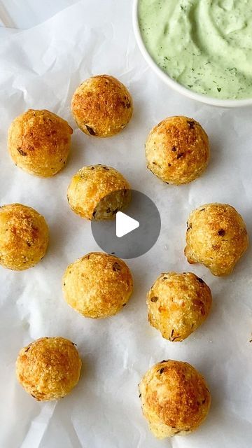 Simran Tandon | Food Blogger on Instagram: "Air Fried Tapioca Pearl Bubble Potato 
If you like sabudana tikkis or vada then you are going to love my sabudana bubble potatoes. For this recipe you don’t have to soak Sabudana or sago or tapioca pearls whatever you would like to call them, just grind them coarsely mix with mashed potatoes and you have the most crunchy yet pillowy potato balls. Trust me they are so addictive and it doesn’t matter if you air fry or deep fry them both turn out super crispy. 
Ingredients 
400 gm Potatoes 
100 gm Tapioca pearls Or Sabudana 
2 Small Green Chillies finely chopped 
Handful Of Coriander finely chopped 
Salt & Pepper to taste
Oil 

* Boil the potatoes, and keep aside to cool down.
* Meanwhile transfer the tapioca pearls/ sabudana and grind them into a c Bubble Potatoes, Tapioca Pearl, Potato Balls, Stuffed Potato Balls, With Mashed Potatoes, Tapioca Pearls, Deep Fry, Air Fry, Deep Fried