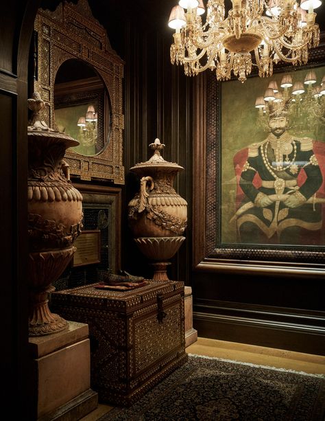 Sabyasachi Mukherjee, Retail Architecture, Aged Mirror, Indian Bridal Jewelry, Indian Designers, Local Architecture, Art Indian, New Address, Indian Decor