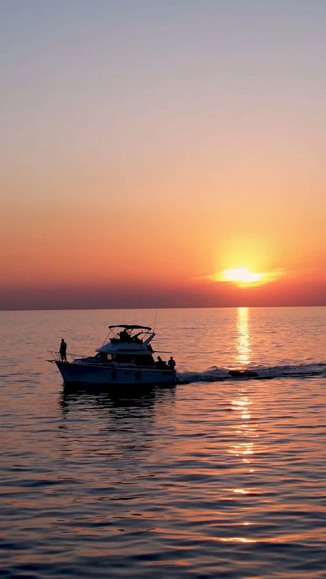 Sea At Sunset, Boat Sunset, Vertical Video, Golden Sunset, Moving Water, Sea Sunset, Sunset Sea, Free Stock Video, Fishing Boat