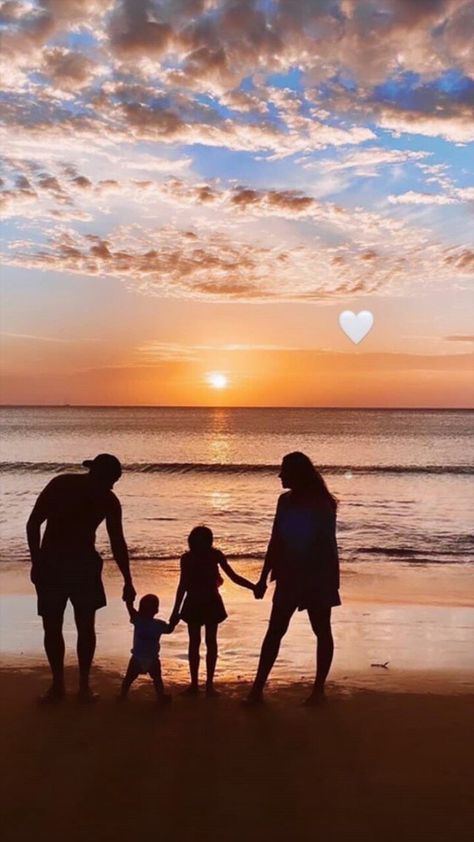 Family Vision Board, Family Beach Session, Vision Board Pics, Couple Laughing, Cute Family Photos, Son And Daughter, Beach Session, Fashion Drawing Tutorial, Sunset Session