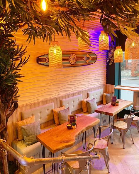 Biophillic Interiors, Boho Restaurant, Juice Bar Interior, Surf Bar, Surf Cafe, Deco Surf, Juice Bar Design, Surf Coffee, Boho Bar