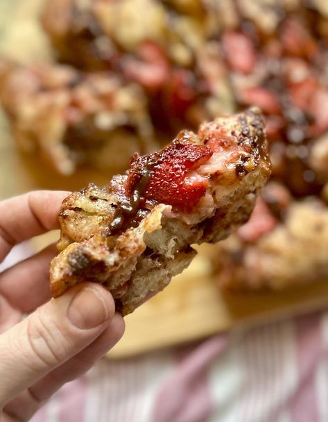 Chocolate Strawberry Sourdough Focaccia, Sweet Sourdough Focaccia Bread, Strawberry Sourdough, Sourdough Desserts, Sourdough Focaccia Recipe, Chocolate Sourdough, Starter Ideas, Sourdough Focaccia, Sourdough Cinnamon Rolls