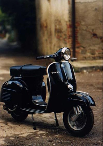 All Black Vespa with gold trim!!! A Well Traveled Woman, F12 Berlinetta, Porsche Classic, Vespa Lambretta, Vespa Vintage, Vespa Scooters, Motor Scooters, Mopeds, Vroom Vroom