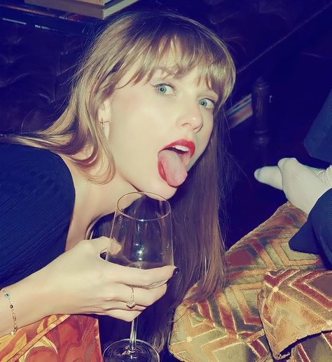 Taylor Swift Fotos, Midnights Era, Swift Aesthetic, Mental Stability, Blonde Cat, Estilo Taylor Swift, Swift Photo, Swift 3, Long Live Taylor Swift