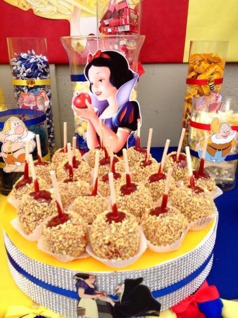 Apples at a Snow White Party #snowwhite #party White Party Theme, Disney Princess Theme, Snow White Birthday Party, Disney Princess Birthday Party, Princess Theme Birthday, Princess Theme Birthday Party, Birthday Party Snacks, Snow White Birthday, Disney Birthday Party