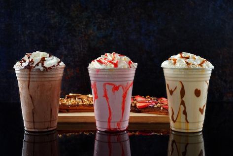 Malted milkshakes of different flavors a... | Premium Photo #Freepik #photo #milkshake #shake #chocolate-milkshake #strawberry-milkshake Coffee Float, Malt Milkshake, Strawberry Shake, Shake N Bake, Fair Food, Vanilla Milk, Carbonara Pasta, Chocolate Milkshake, Strawberry Milkshake