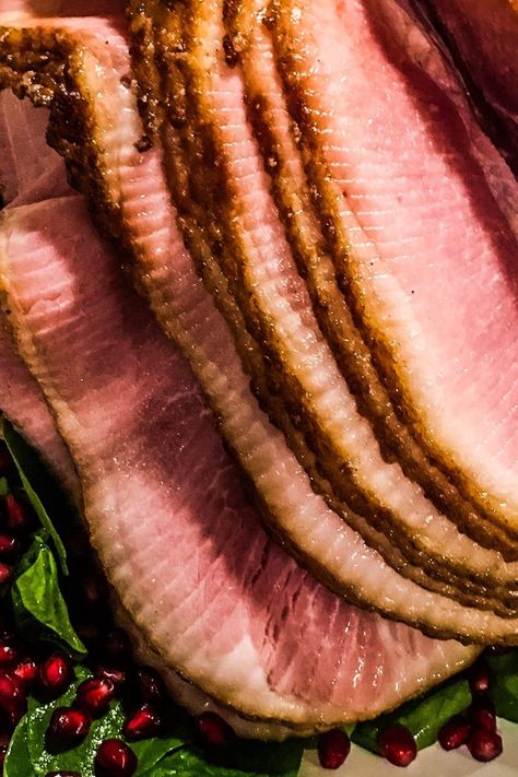 Need to learn how to cook a Smithfield spiral ham? Here is the recipe and guide you need to ensure a perfect result. Smithfield Spiral Ham In Oven, Baked Spiral Ham, Smithfield Ham, Spiral Cut Ham, Spiral Sliced Ham, Spice Combinations, Spiral Ham, Crockpot Ham, Christmas Dinner Menu