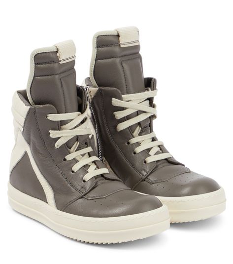 Geobasket high-top sneakers in grey - Rick Owens Kids | Mytheresa Wool Hoodie, Street Style Shoes, Gucci Kids, Embellished Jeans, Boys Sneakers, Brand Style, Baby Boy Shoes, Sneakers Grey, Wedge Sneaker