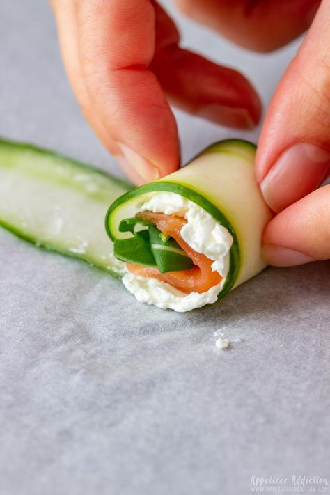 Smoked Salmon Cucumber, Salmon Cucumber, Cucumber Rolls, Canapes Recipes, Chorizo Recipes, Cucumber Bites, Seafood Salad, Appetizer Bites, Snacks Für Party