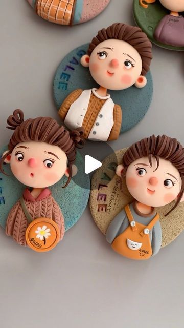 Clay Cartoon Characters, Fondant Face, Diorama Diy, Polymer Clay Face, Miniature Youtube, Quilling Dolls, Clay Characters, Fairy Cupcakes, Decorating Icing